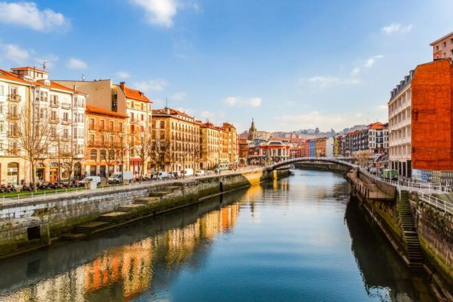 Bilbao: 1- or 2-Hour Sightseeing Boat Tour - Experience on the Boat Tour