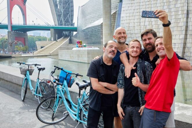 Bilbao: 3-Hour Guided Highlights Small Group Bike Tour - Meeting Point Information