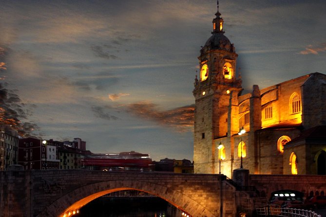 Bilbao and Guggenheim Museum Private Tour - Landmarks and Architecture