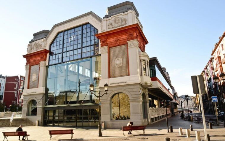 Bilbao Architecture and Churches Tour - Meeting Point