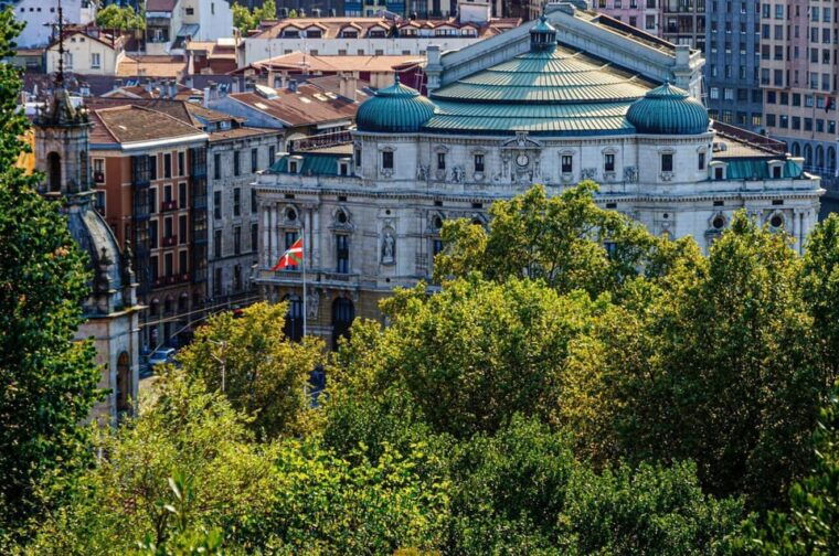 Bilbao: City Highlights Walking Tour - Discovering Plaza Miguel De Unamuno