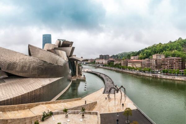 Bilbao: First Discovery Walk and Reading Walking Tour - Frequently Asked Questions