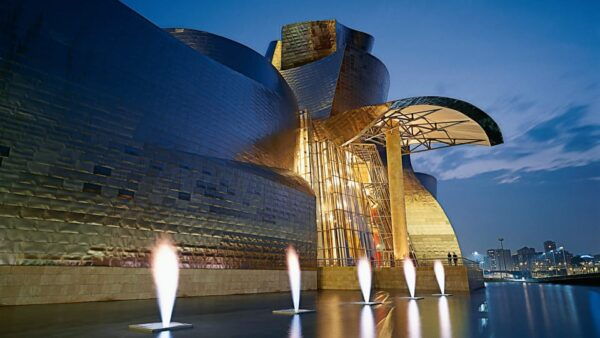 Bilbao: Guggenheim Museum Skip-the-Line Guided Tour & Dinner - Live Tour Guide Options