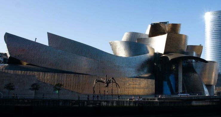 Bilbao: Guggenheim Museum Visit & Private Walking Food Tour - Experience Highlights