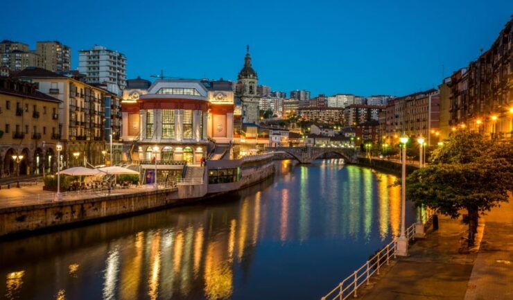 Bilbao & Guggenheim Private Walking Tour From Hotel/Center - Tour Highlights