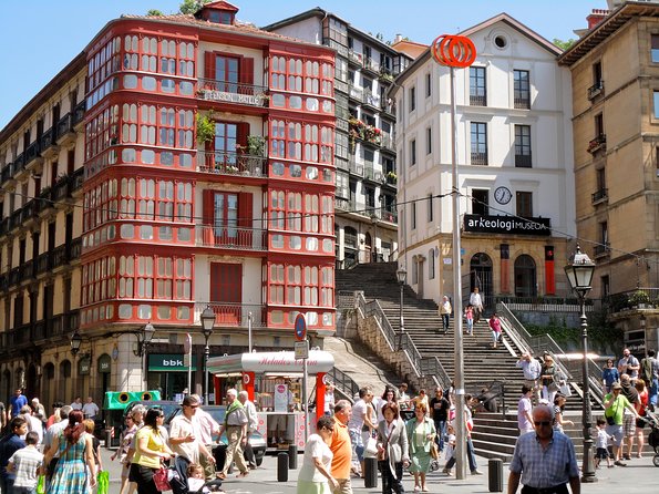 Bilbao Historical Small Group Tour - Value and Benefits