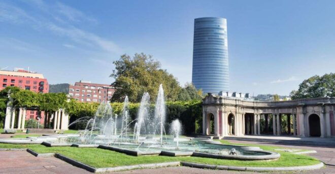 Bilbao: Insta-Perfect Walk With a Local - Meeting Information