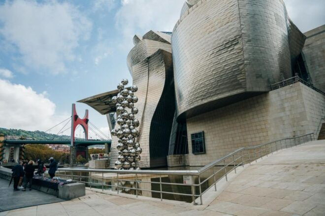 Bilbao: Insta-Perfect Walk With a Local - Local Insights