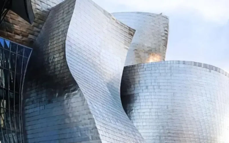 Bilbao morning and afternoon small group walking tour - What you can and cannot expect to see