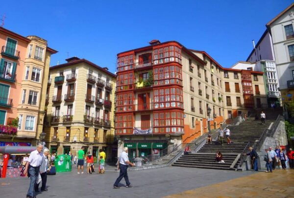 Bilbao Old Town Walking Tour - Personal Expenses and Tips