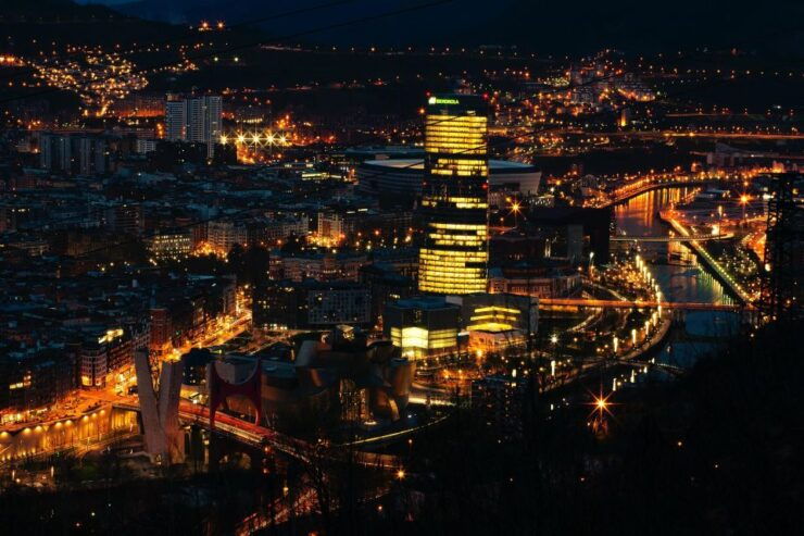 Bilbao: Private Night Walking Tour - Booking Details