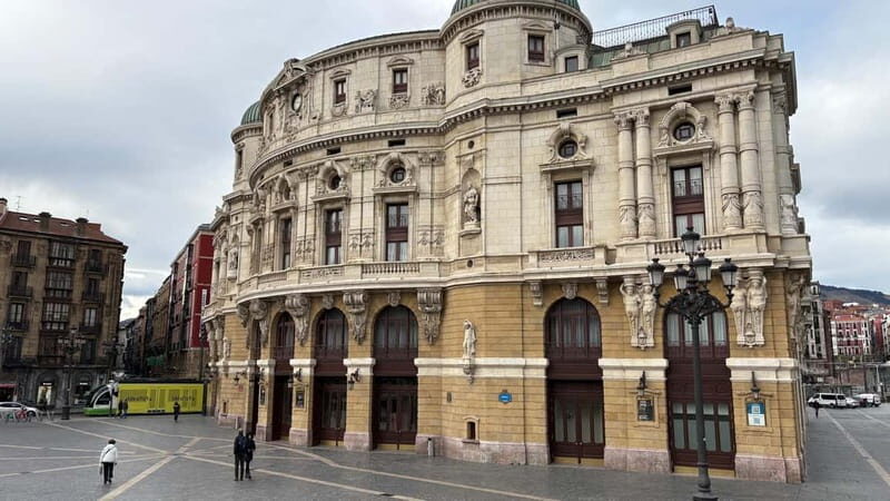 Bilbao: Private walking tour of the old town - Good To Know