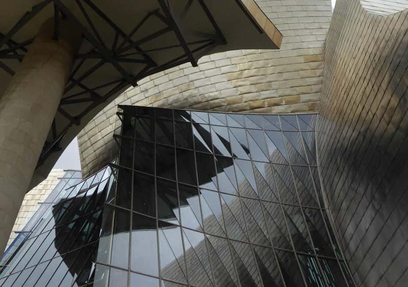 Bilbao: Titanium & Glass - Private Tour (German/English) - Who Should Book This Tour?