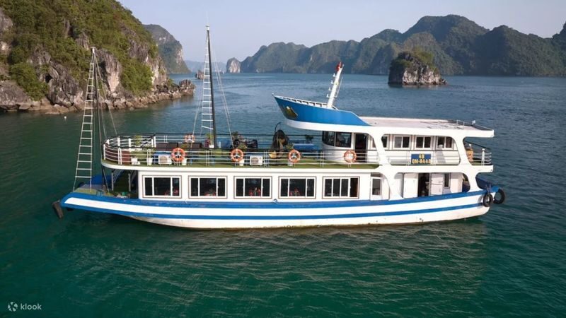 Binh An Day Cruise: Ha Long Bay with Sung Sot and Ti Top - The long road from Hanoi to the bay
