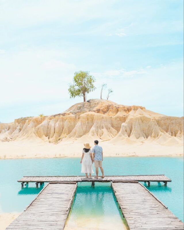 Bintan Half-Day Tour - What the dunes and Blue Lake are like