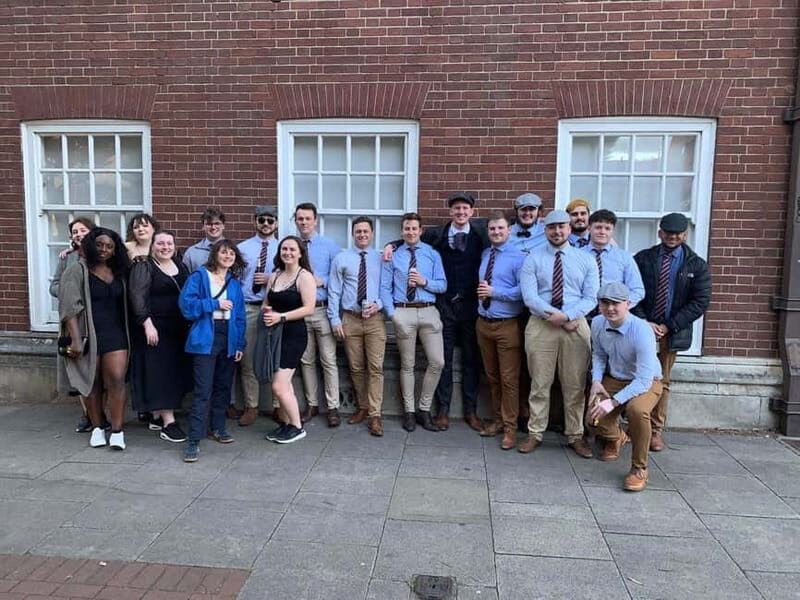 Birmingham Slogging Gang Evening Walking Tour with Pub Stops - Guide and Tour Dynamics