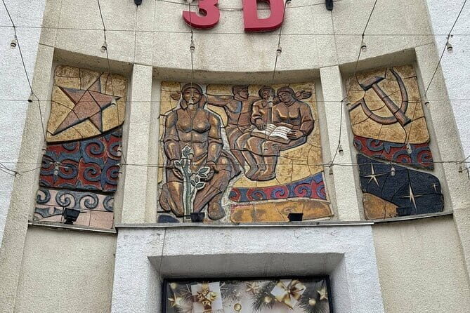 Bishkek : USSR History , Soviet Architects , Statues & Mosaics - A Detailed Breakdown of the Tour Experience