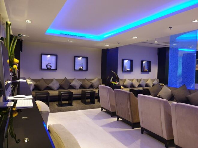 BKK Suvarnabhumi Airport: Oman Air First Class Lounge - Lounge Design and Atmosphere