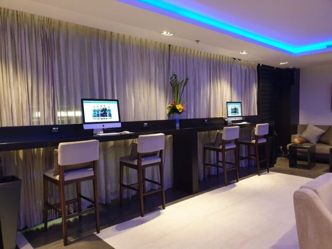 BKK Suvarnabhumi Airport: Oman Air First Class Lounge - Food and Beverage Options
