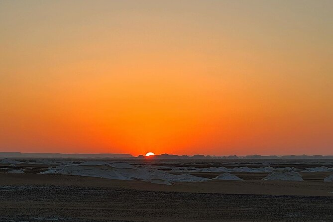 Black and White Desert 2 Days Tour in Bawiti Egypt - Meeting and Pickup Information