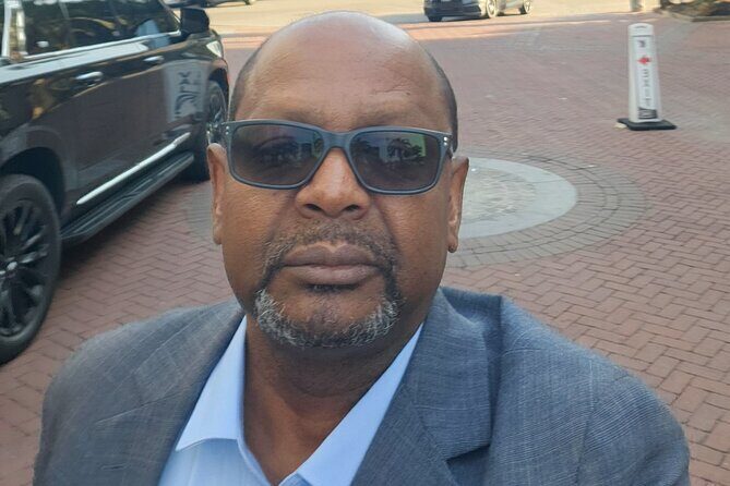 Black SUV Luxury limousines Transportation Services - An In-Depth Look at Black SUV Luxury Limousines Transportation Services