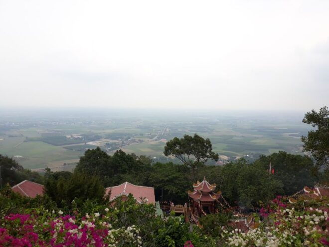 Black Virgin Mountain, Cao Đài Temples, and Củ Chi Tunnels Tour - Full Description