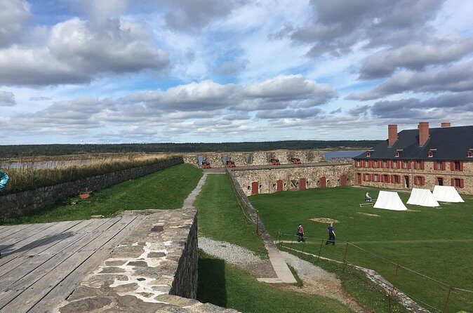 Black Wood Tours: Fortress of Louisbourg Tour - Value for Money