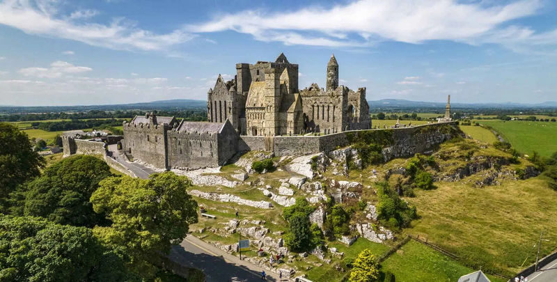 Blarney Castle, Rock of Cashel & Cahir Castle Day Tour from Dublin - What to know before you go