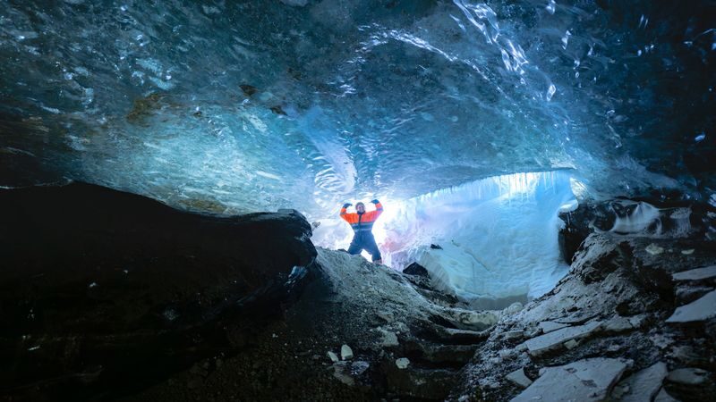 Bláskógabyggð Langjokull Glacier Half-Day Small Group Tour - Is $423.55 Good Value?