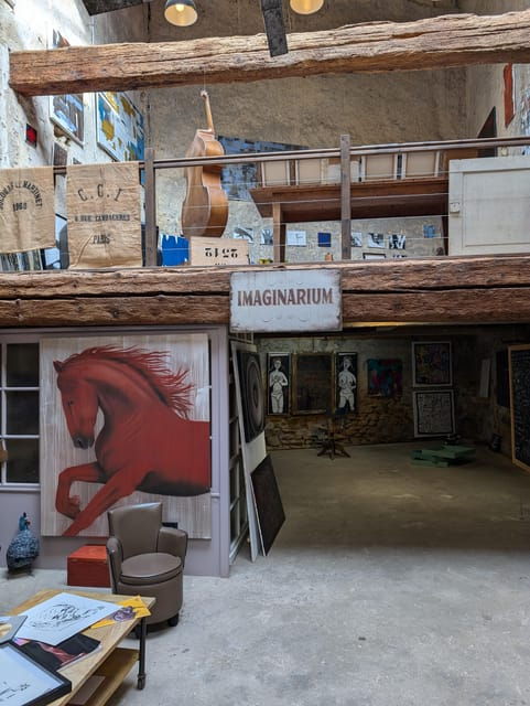 Blaye: the Secrets of Blaye, Wine, Art, History and Old Cars - Indulging in the Captivating Blend of Passions