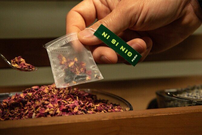 Blend Your Own Gin Experience in Banff - An In-Depth Review of the Experience