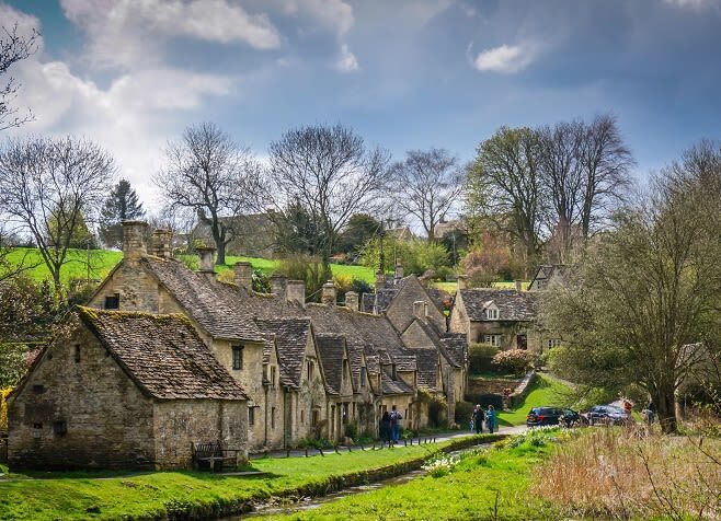 Blenheim Palace, Downton Abbey Village and Cotswolds Tour - Bampton: the Downton Abbey village
