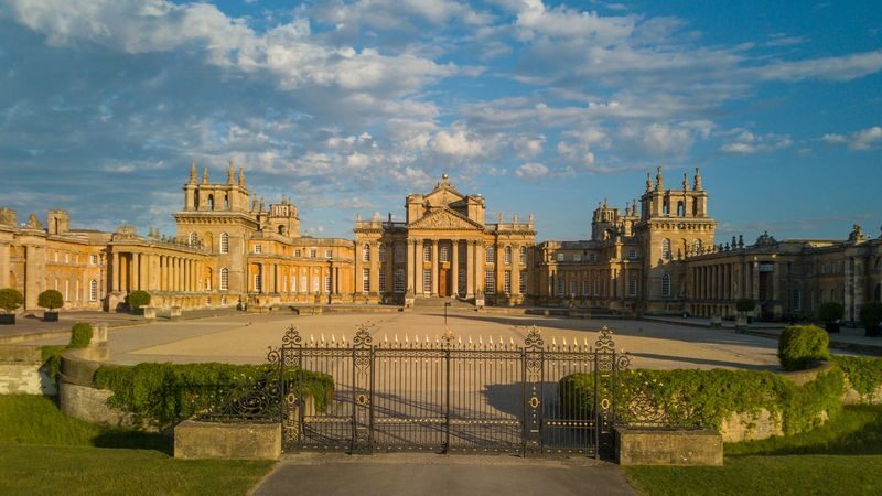 Blenheim Palace Ticket - The gardens, Butterfly House, and maze