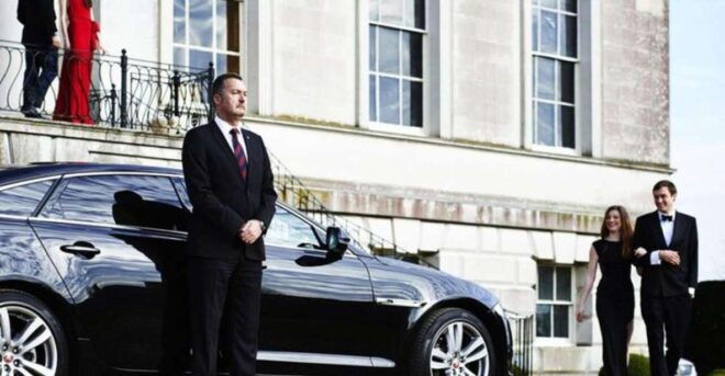 Blois: Private Transfer to or From Blois Castle - Location and Availability