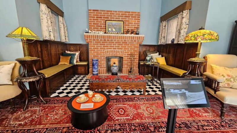 Blood & Tears: Korea Dark History Guided Walking Tour - Who Will Love This Tour?