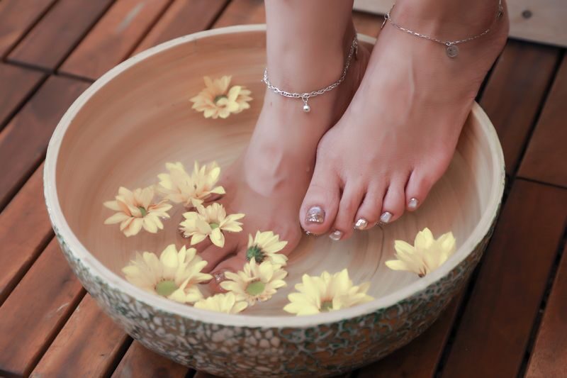 Bloom Spa & Hairwash in District 1, Ho Chi Minh City - Massage and shampoo: what the details suggest