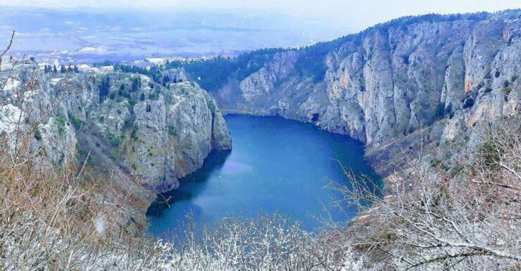 Blue and Red Lake and Wine Tasting - Tour Details