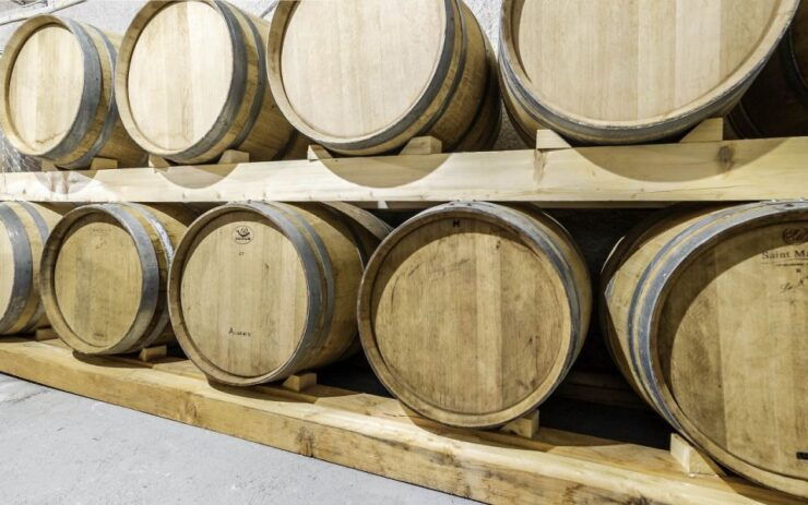 Blue and Red Lake and Wine Tasting - Experience Highlights