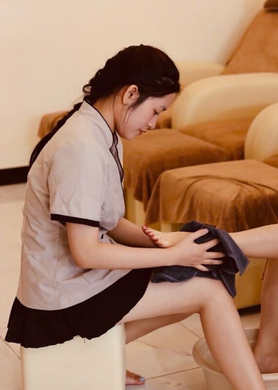 Blue Beauty Spa: Hair Wash and Massage Experience in Da Nang - A simple spa stop, not a fixed treatment itinerary