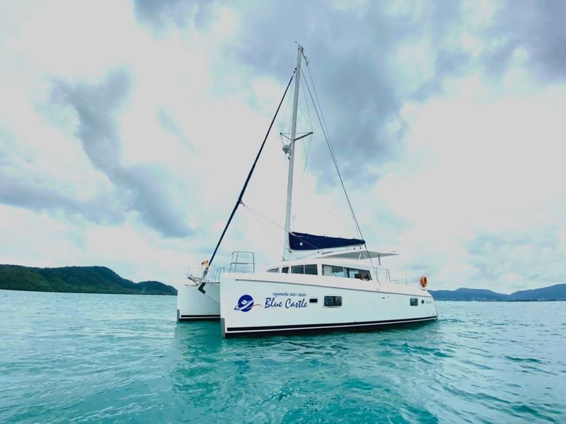 Blue Castle Sailing Catamaran(Lagoon 420) Private Charter Tour - The Blue Castle at a glance
