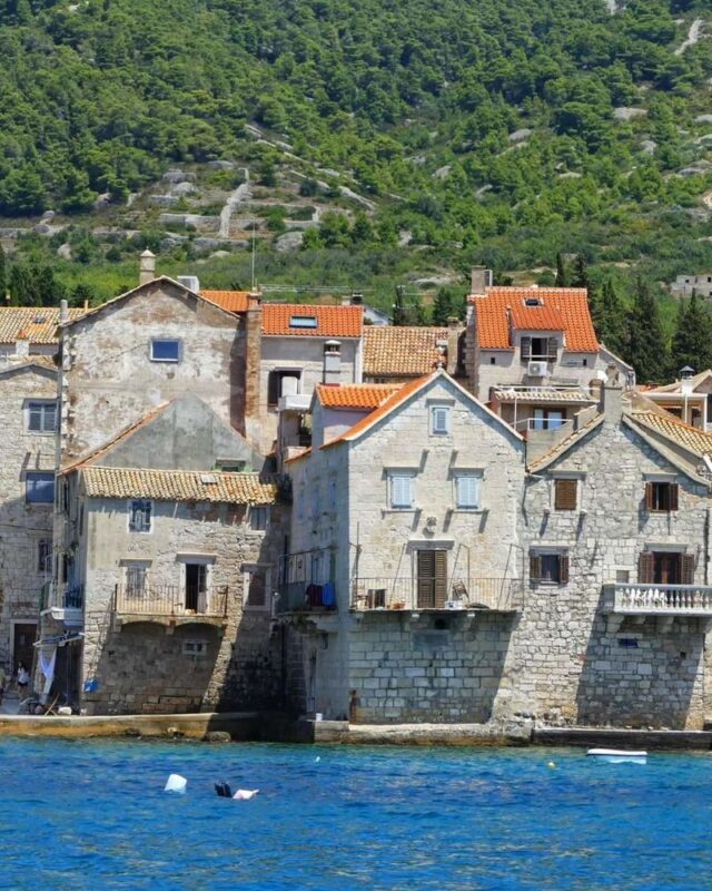 Blue Cave & 5 Islands Tour from Split - Premium Comfort Experience - A fast route from Split to the outer islands