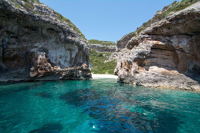 Blue Cave and Hvar 5 Islands Speedboat Tour | From Split&Trogir - Frequently Asked Questions