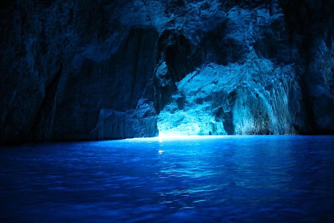 Blue Cave and Šunj Beach Experience - Refreshments and Snacks