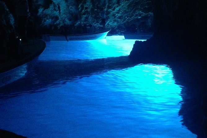 Blue Cave, Blue Lagoon, Hvar Island and Shipwreck - Private Boat Tour - Inclusions and Services