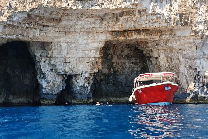 Blue Cave & Vis Island Speedboat Tour From Hvar - Background