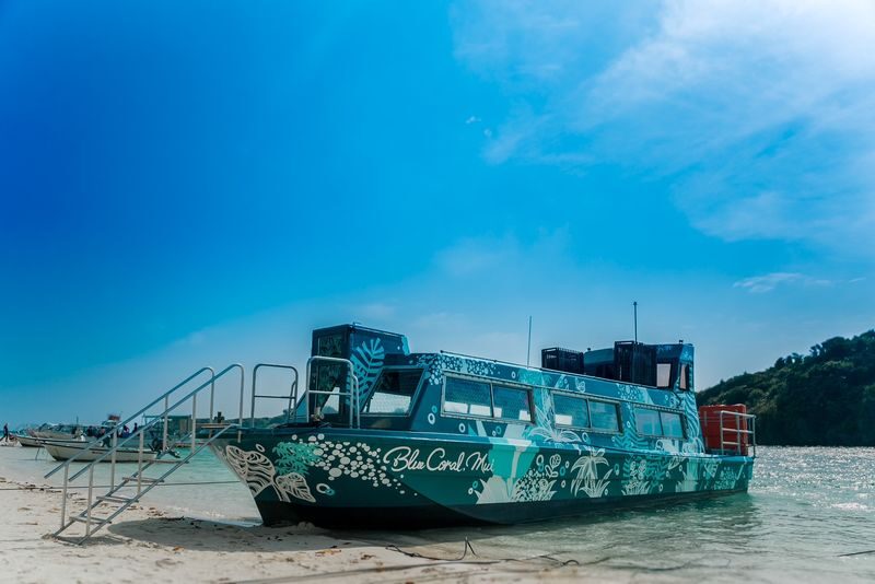 Blue Coral Ishigaki Island Kabira Bay Glass Boat - Kabira Bay from the water