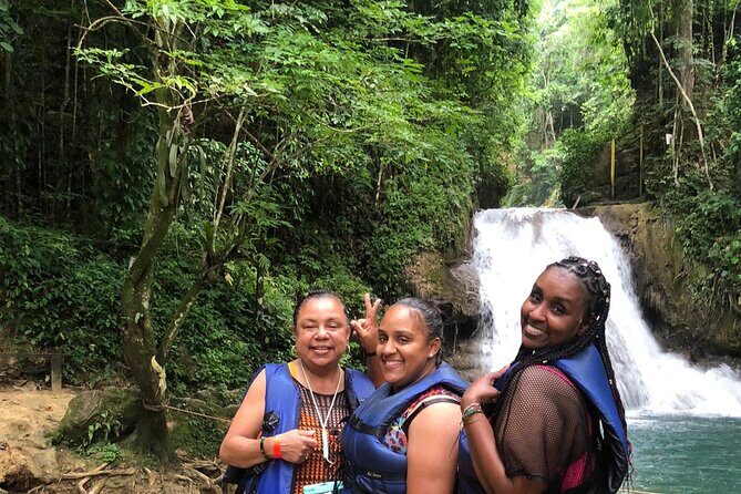 Blue Hole and Souvenir Shopping Ocho Rios (Transportation Only) - An In-Depth Look at the Tour Experience