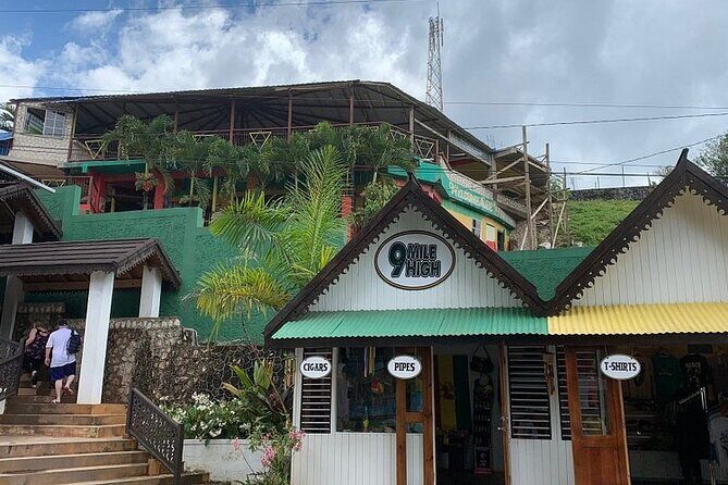 Blue Hole & Bob Marley 9 Mile Tour from Montego Bay-Transfer Only - FAQ