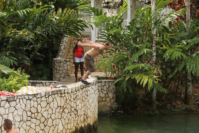 Blue Hole Mineral Garden - Tour Details