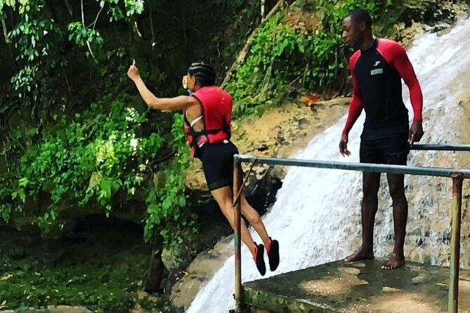Blue Hole River & Falls With Shopping From Ocho Rios - Itinerary Details